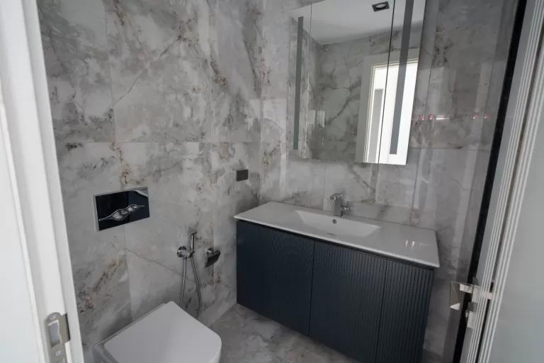 2+1 XL -136 м² - 4-й поверх - Вид на басейн і море