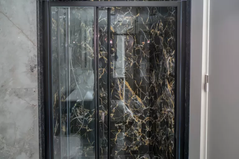 2+1 XL -136 平方米 - 4 楼 - 带泳池和海景