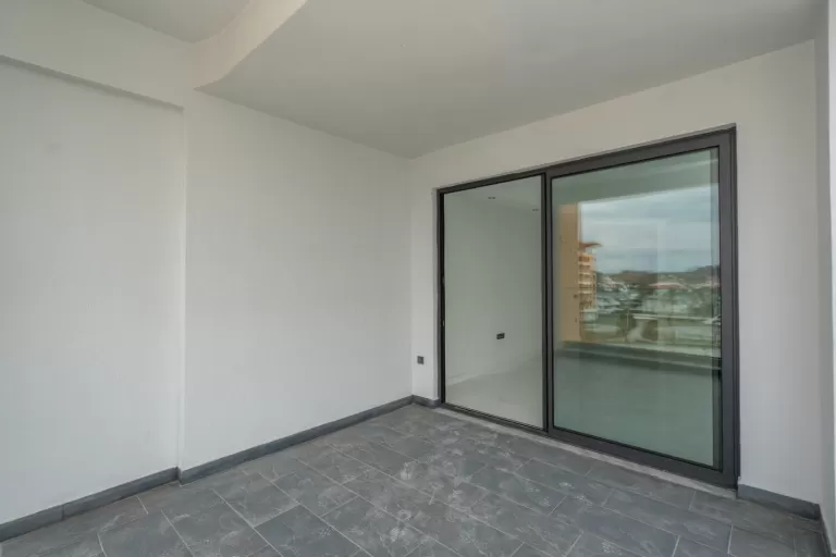 2+1 XL -136 м² - 4-й этаж - С видом на бассейн и море