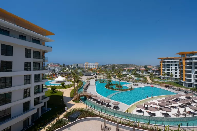 2+1 XL -136 m² -  4. Kat - Havuz Ve Deniz Manzaralı